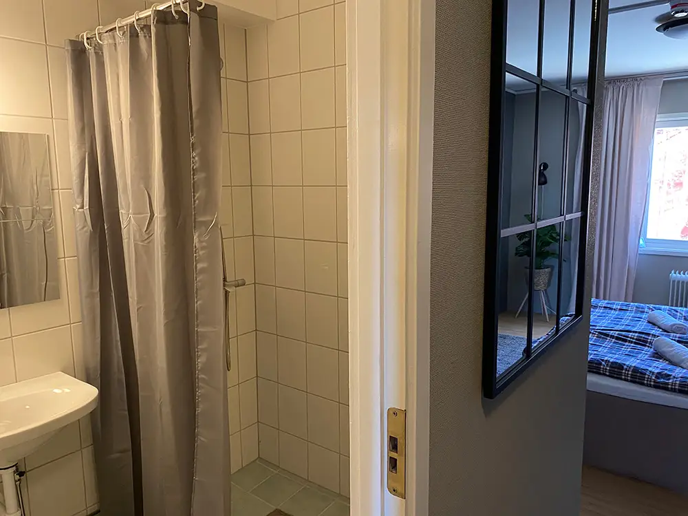 Hotellrummens badrum