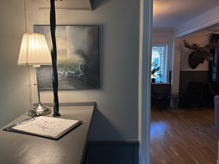 Konst i restaurangens bar