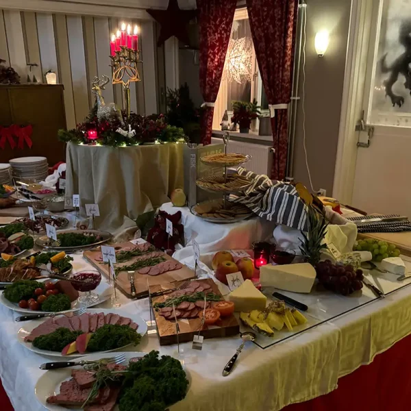 Julbord med kallskuren