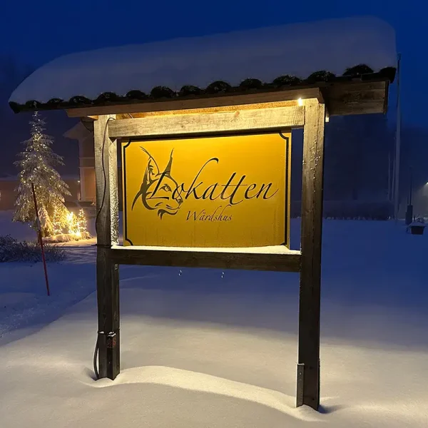 Lokatten Wärdshus, skylt